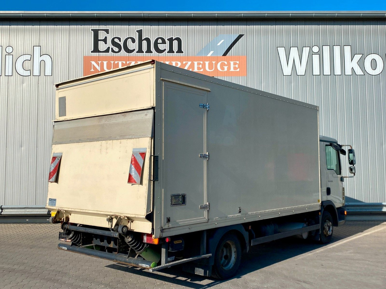 MAN TGL 8.150 Blatt/Blatt*5,5mKoffer*LBW*Seitentür MAN TGL 8.150 Blatt/Blatt*5,5mKoffer*LBW*Seitentür - Bestelwagen gesloten laadbak: afbeelding 5 MAN TGL 8.150 Blatt/Blatt*5,5mKoffer*LBW*Seitentür MAN TGL 8.150 Blatt/Blatt*5,5mKoffer*LBW*Seitentür - Bestelwagen gesloten laadbak: afbeelding 5