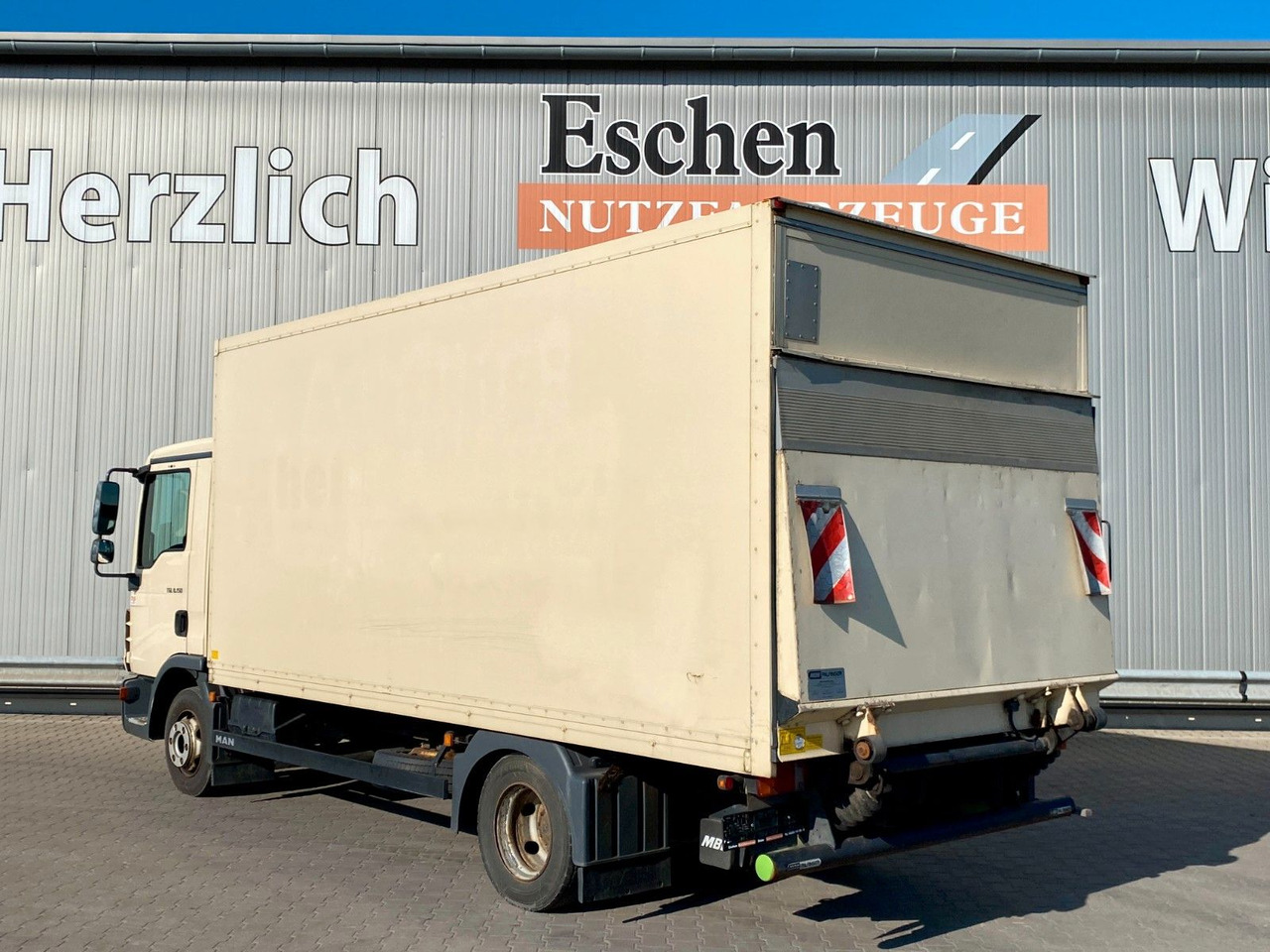 MAN TGL 8.150 Blatt/Blatt*5,5mKoffer*LBW*Seitentür MAN TGL 8.150 Blatt/Blatt*5,5mKoffer*LBW*Seitentür - Bestelwagen gesloten laadbak: afbeelding 3 MAN TGL 8.150 Blatt/Blatt*5,5mKoffer*LBW*Seitentür MAN TGL 8.150 Blatt/Blatt*5,5mKoffer*LBW*Seitentür - Bestelwagen gesloten laadbak: afbeelding 3