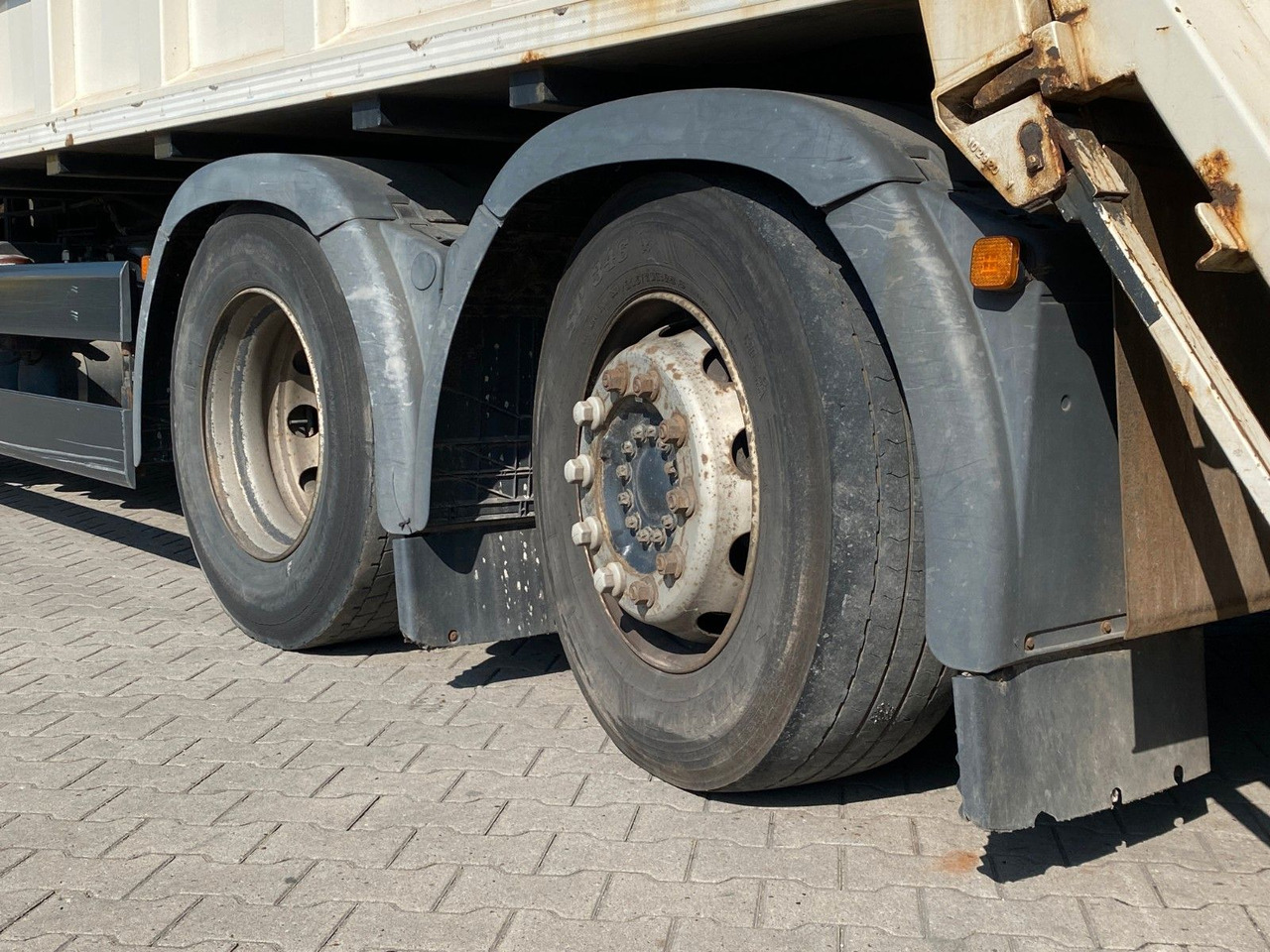 MAN TGS 26.320 6x2-4 | Zöller Medium X2EC24*3x Sitze - Vuilniswagen: afbeelding 4 MAN TGS 26.320 6x2-4 | Zöller Medium X2EC24*3x Sitze - Vuilniswagen: afbeelding 4