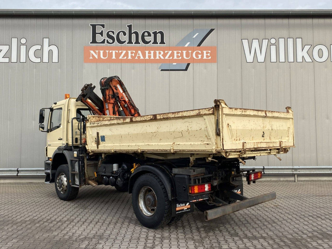 Mercedes-Benz 1833 4x4 Axor | Atlas 105.2-A2*Funk*AHK*3 Sitze - Kipper vrachtwagen, Kraanwagen: afbeelding 4 Mercedes-Benz 1833 4x4 Axor | Atlas 105.2-A2*Funk*AHK*3 Sitze - Kipper vrachtwagen, Kraanwagen: afbeelding 4