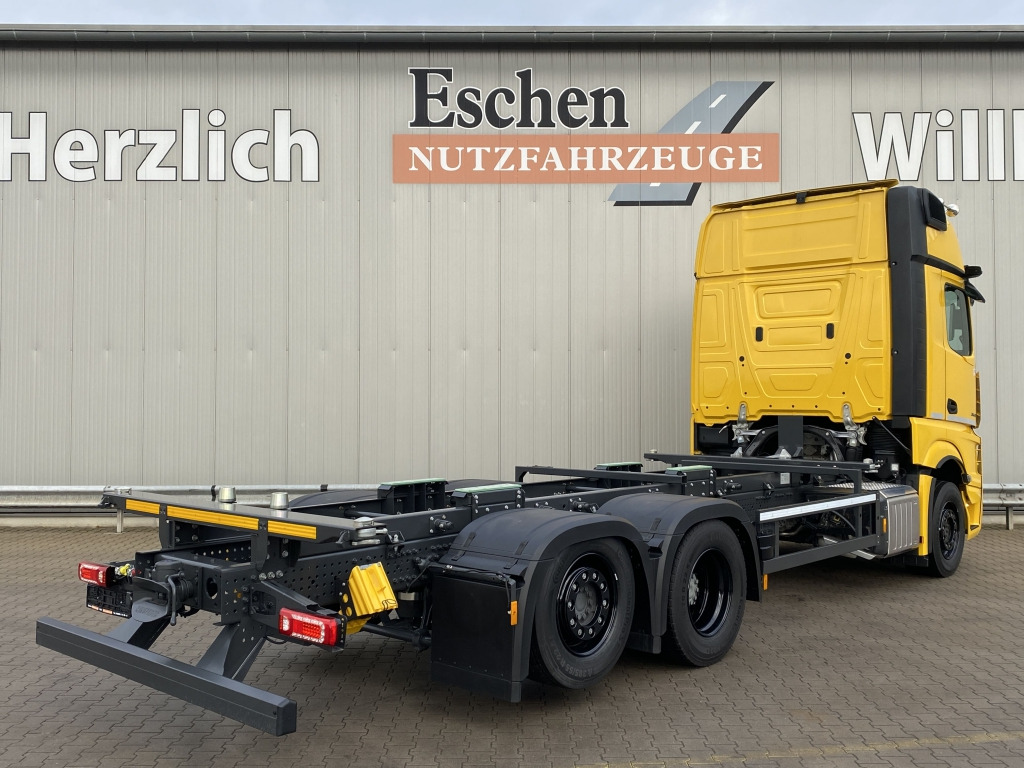 Mercedes-Benz 2542 L 6x2 Actros Giga-Space - Containertransporter/ Wissellaadbak vrachtwagen: afbeelding 5 Mercedes-Benz 2542 L 6x2 Actros Giga-Space - Containertransporter/ Wissellaadbak vrachtwagen: afbeelding 5