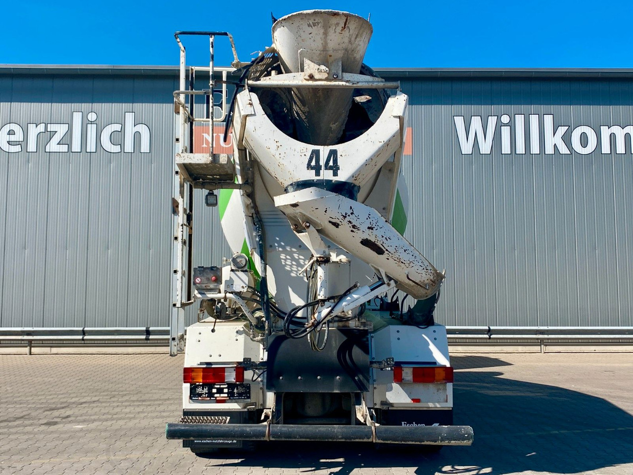 Mercedes-Benz 3240 Arocs 8x4| 9m³ Stetter*Navi*Klima*ASR*Blatt - Betonmixer: afbeelding 4 Mercedes-Benz 3240 Arocs 8x4| 9m³ Stetter*Navi*Klima*ASR*Blatt - Betonmixer: afbeelding 4