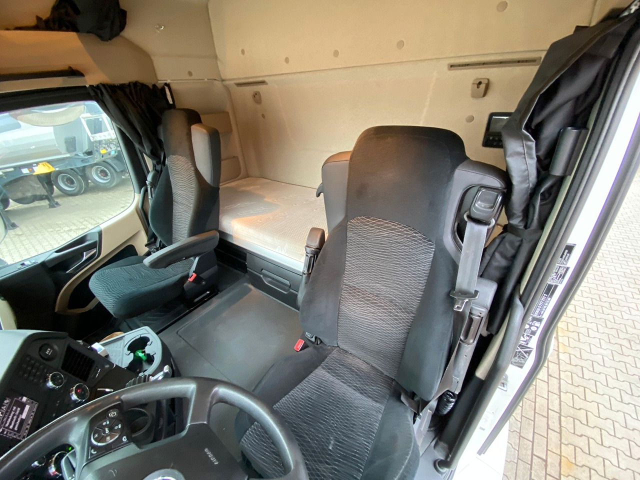 Mercedes-Benz Actros 1836 | Brems&Spur-Assistent*Klima*1.Hand - Trekker: afbeelding 4 Mercedes-Benz Actros 1836 | Brems&Spur-Assistent*Klima*1.Hand - Trekker: afbeelding 4
