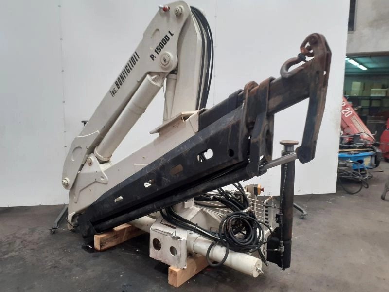 Grúa Bonfiglioli P15000L - Autolaadkraan voor Vrachtwagen: afbeelding 2 Grúa Bonfiglioli P15000L - Autolaadkraan voor Vrachtwagen: afbeelding 2