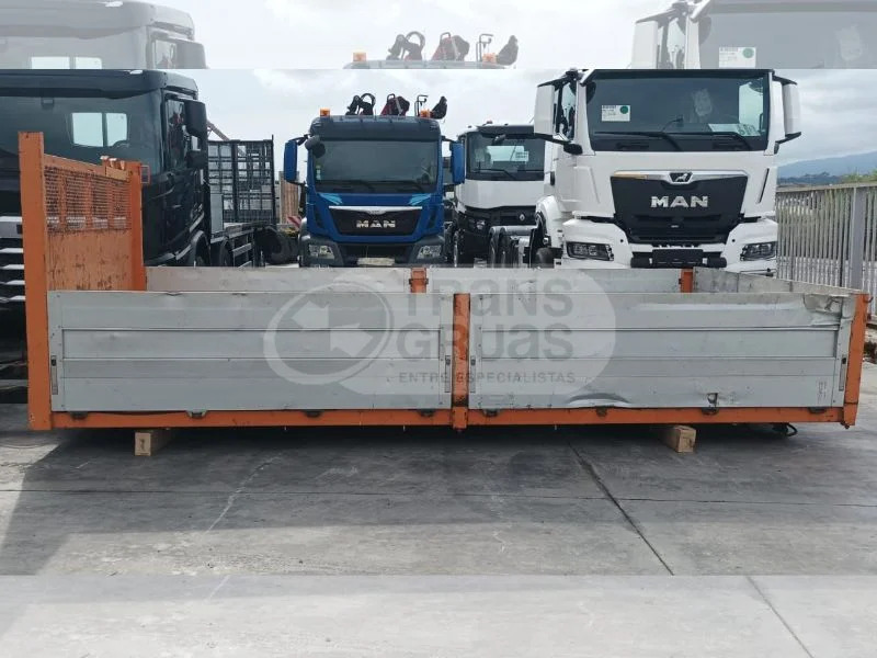 Carrocería fija usada - Open laadbak: afbeelding 1 Carrocería fija usada - Open laadbak: afbeelding 1