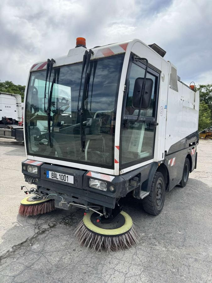 Schmidt Clingo 400 - Veegwagen: afbeelding 1 Schmidt Clingo 400 - Veegwagen: afbeelding 1