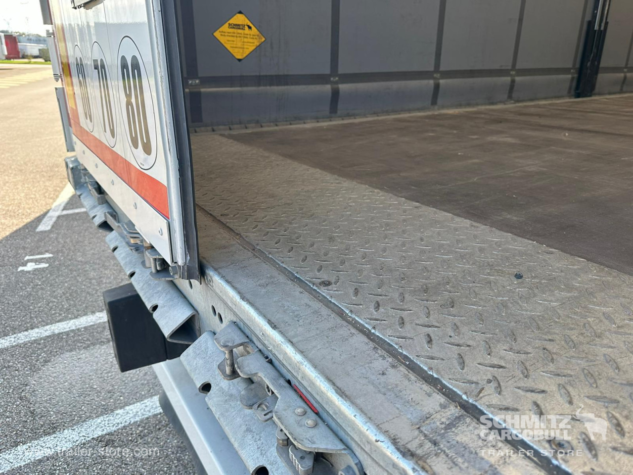 SCHMITZ Curtainsider Standard - Schuifzeiloplegger: afbeelding 4 SCHMITZ Curtainsider Standard - Schuifzeiloplegger: afbeelding 4