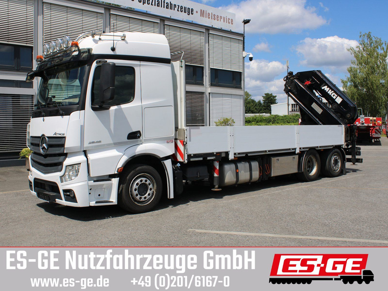 Mercedes-Benz 2546 6X2 ACTROS mit MKG Ladekran HLK 531HP a5 - Vrachtwagen met open laadbak, Kraanwagen: afbeelding 1 Mercedes-Benz 2546 6X2 ACTROS mit MKG Ladekran HLK 531HP a5 - Vrachtwagen met open laadbak, Kraanwagen: afbeelding 1
