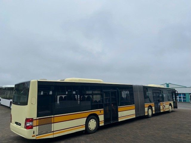 MAN A 23 Lions City Gelenkbus KLIMA 60 Sitze GURTE - Gelede bus: afbeelding 4 MAN A 23 Lions City Gelenkbus KLIMA 60 Sitze GURTE - Gelede bus: afbeelding 4