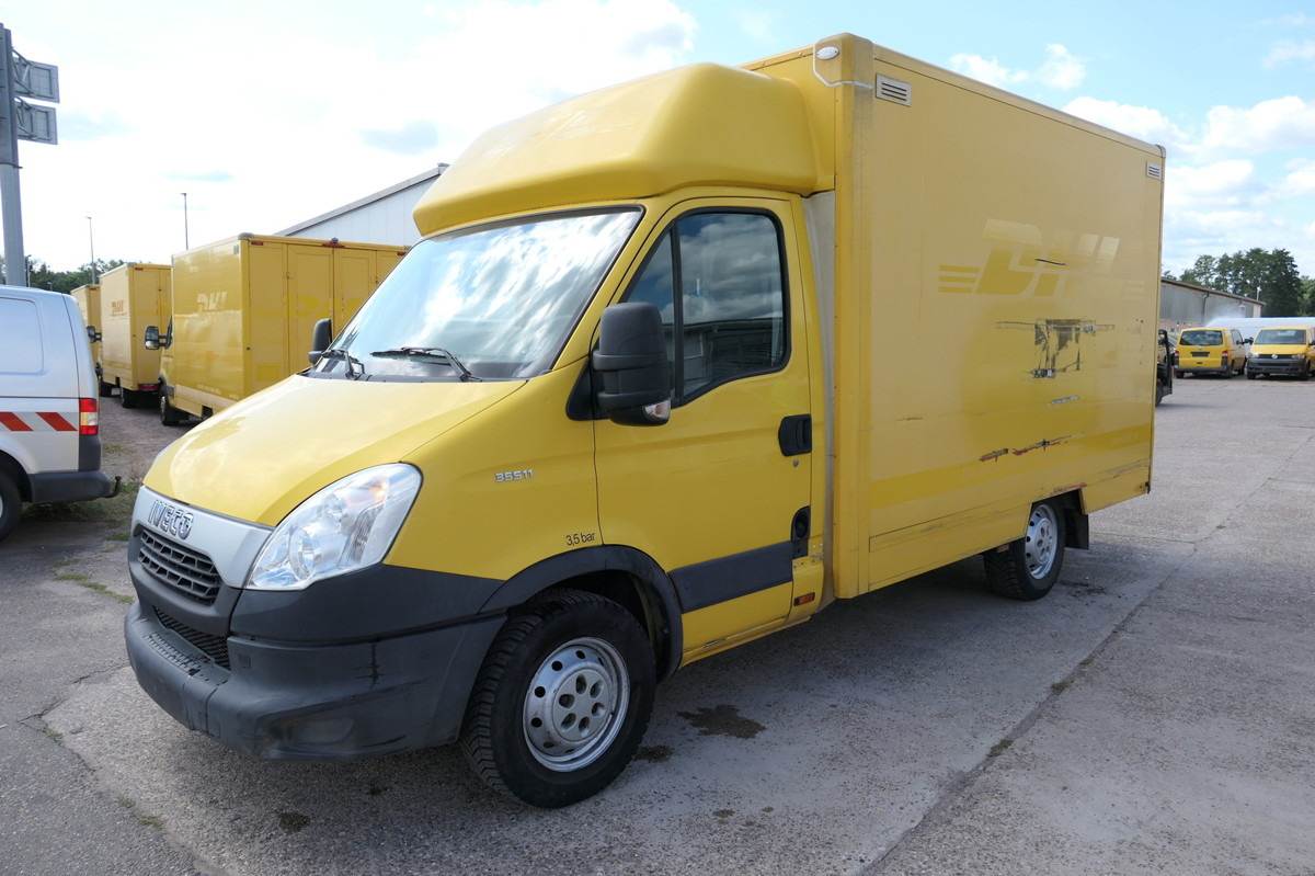 IVECO Daily 35 S11 C30C KURZ AUTOMATIK KAMERA Regale L - Bestelwagen gesloten laadbak: afbeelding 1 IVECO Daily 35 S11 C30C KURZ AUTOMATIK KAMERA Regale L - Bestelwagen gesloten laadbak: afbeelding 1