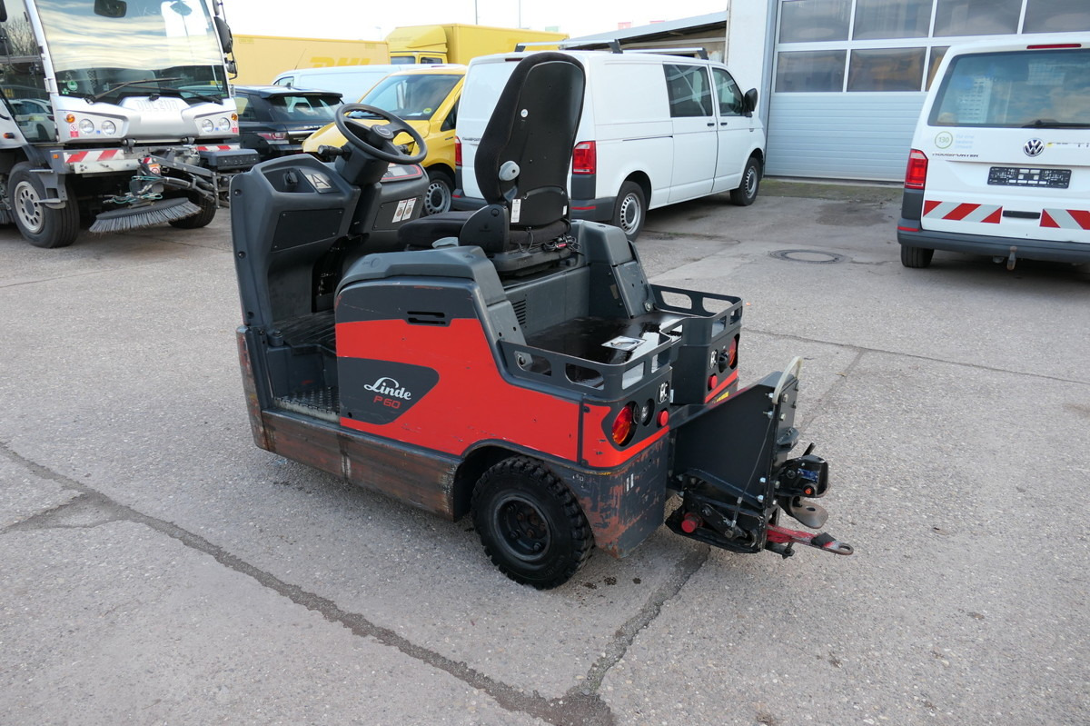 LINDE P 60 Z Schlepper Batterie 11/2019 - Elektrische trekker: afbeelding 4 LINDE P 60 Z Schlepper Batterie 11/2019 - Elektrische trekker: afbeelding 4