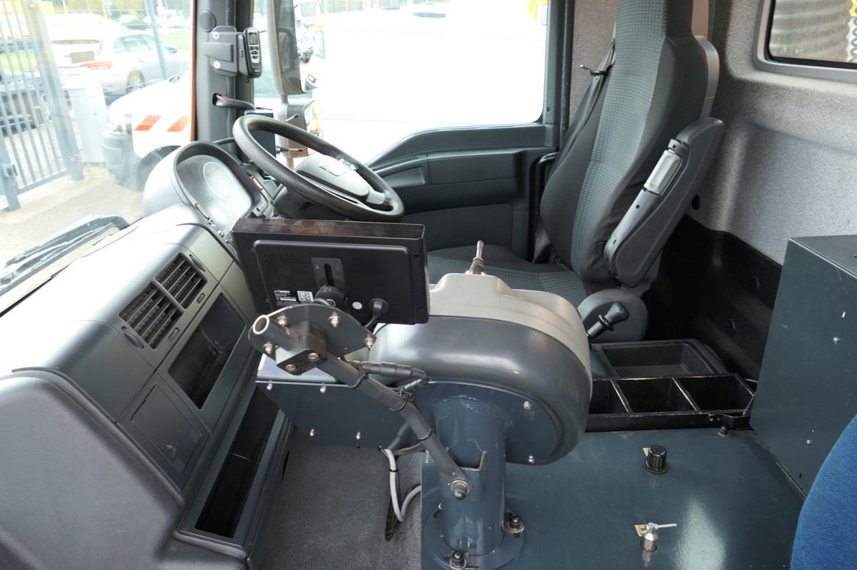 Leasing MAN TGL 12.250 Küpper Weisser Kehrmaschine MAN TGL 12.250 Küpper Weisser Kehrmaschine: afbeelding 9 Leasing MAN TGL 12.250 Küpper Weisser Kehrmaschine MAN TGL 12.250 Küpper Weisser Kehrmaschine: afbeelding 9