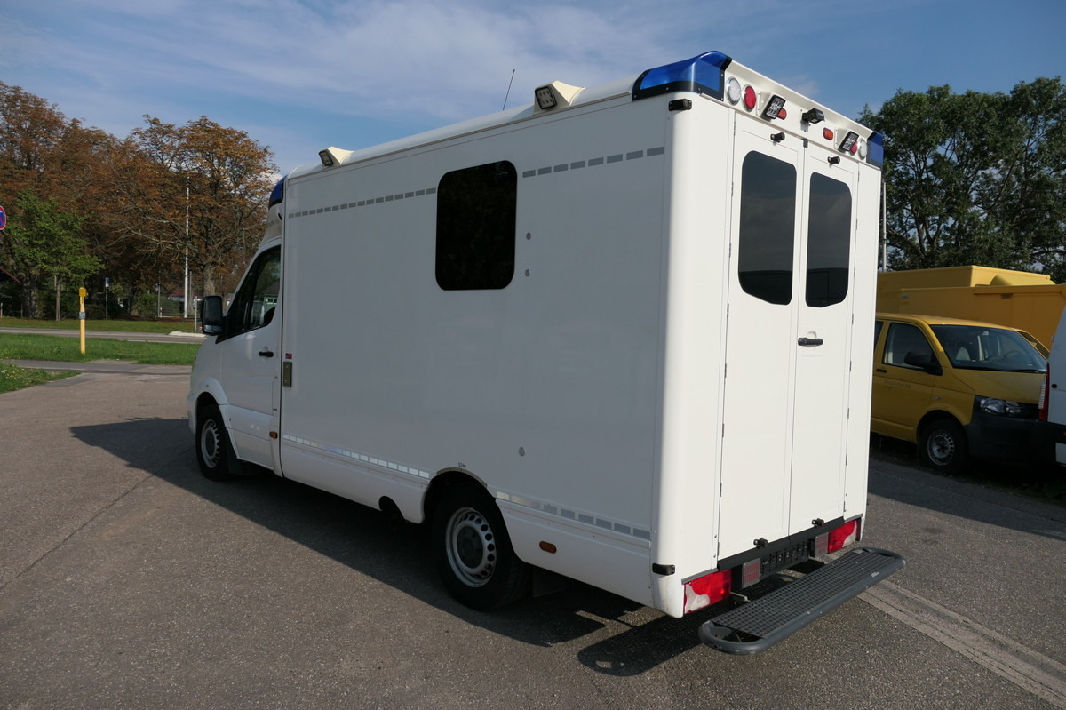 MERCEDES-BENZ 319 Sprinter 6-Zylinder Rettungswagen Strobel - Ambulance: afbeelding 5 MERCEDES-BENZ 319 Sprinter 6-Zylinder Rettungswagen Strobel - Ambulance: afbeelding 5