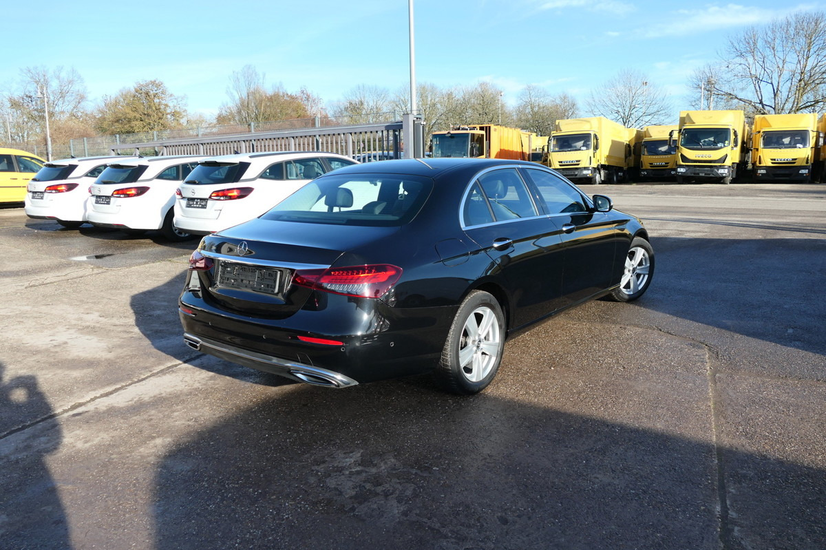 MERCEDES-BENZ E 220 d AVANTGARDE KLIMA - Sedan: afbeelding 4 MERCEDES-BENZ E 220 d AVANTGARDE KLIMA - Sedan: afbeelding 4