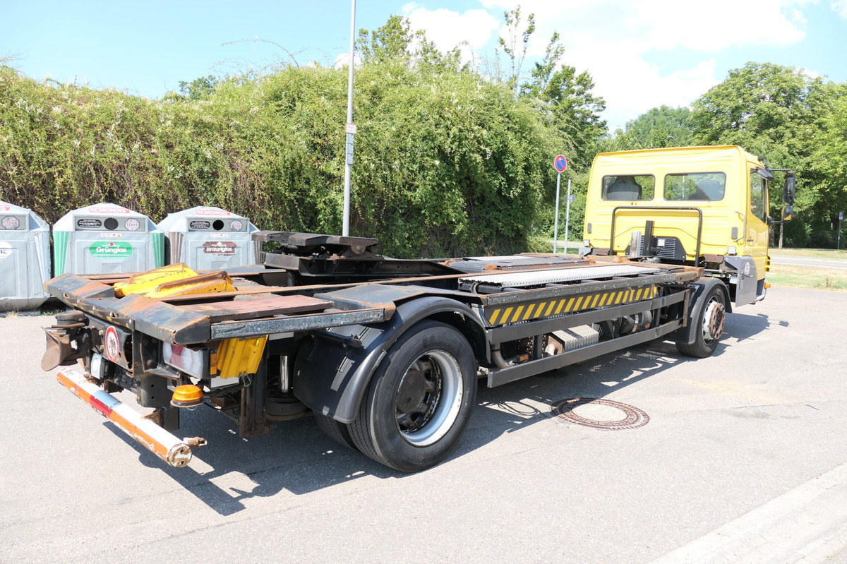 MERCEDES-BENZ KAMAG WBH 25 Wiesel Terberg Umsetzfahrz. Sattelk - Containertransporter/ Wissellaadbak vrachtwagen: afbeelding 4 MERCEDES-BENZ KAMAG WBH 25 Wiesel Terberg Umsetzfahrz. Sattelk - Containertransporter/ Wissellaadbak vrachtwagen: afbeelding 4