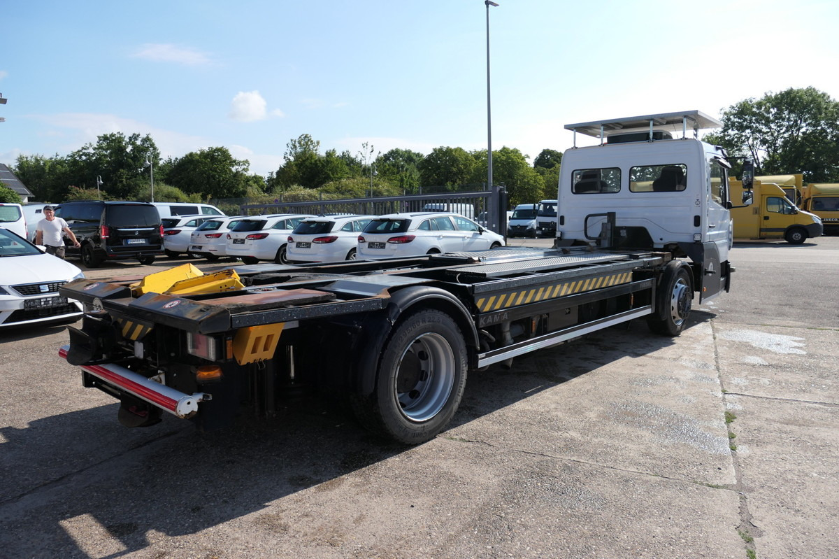 MERCEDES-BENZ Kamag Wiesel WBH 25 Wiesel Umsetzfahrzeug - Containertransporter/ Wissellaadbak vrachtwagen: afbeelding 4 MERCEDES-BENZ Kamag Wiesel WBH 25 Wiesel Umsetzfahrzeug - Containertransporter/ Wissellaadbak vrachtwagen: afbeelding 4