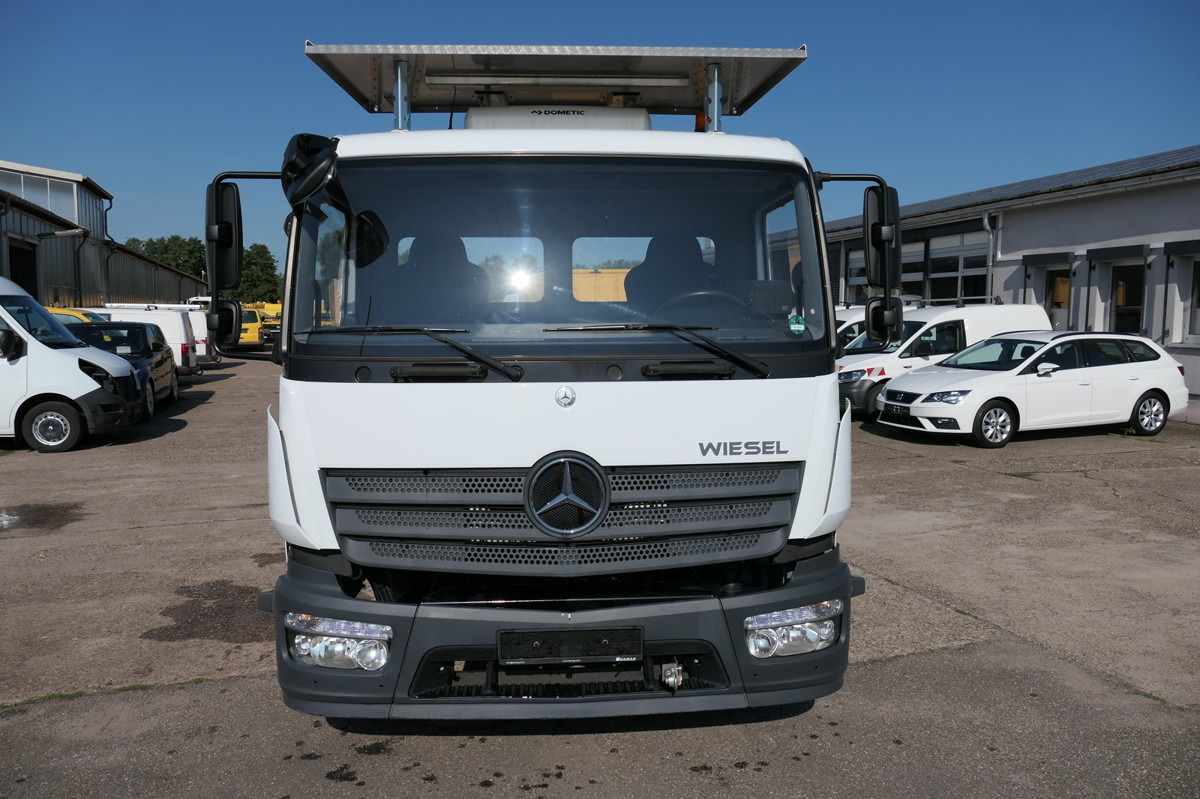 MERCEDES-BENZ Kamag Wiesel WBH 25 Wiesel Umsetzfahrzeug - Containertransporter/ Wissellaadbak vrachtwagen: afbeelding 2 MERCEDES-BENZ Kamag Wiesel WBH 25 Wiesel Umsetzfahrzeug - Containertransporter/ Wissellaadbak vrachtwagen: afbeelding 2