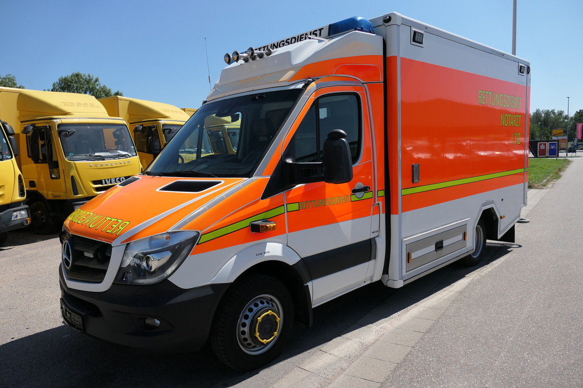 MERCEDES-BENZ Sprinter 519 CDI Klima Krankenwagen - Ambulance: afbeelding 2 MERCEDES-BENZ Sprinter 519 CDI Klima Krankenwagen - Ambulance: afbeelding 2