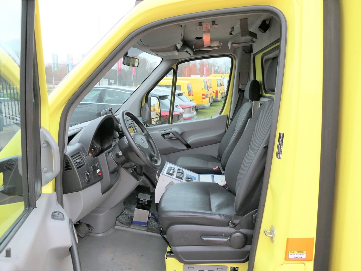 Leasing MERCEDES-BENZ Sprinter II 516 CDI KLIMA KRANKENWAGEN RTW AUTOM MERCEDES-BENZ Sprinter II 516 CDI KLIMA KRANKENWAGEN RTW AUTOM: afbeelding 12