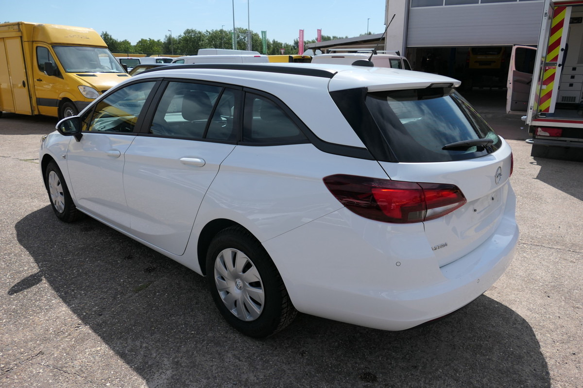 OPEL Astra Sports Tourer 1.5 CDTI KLIMA - Stationwagen: afbeelding 4 OPEL Astra Sports Tourer 1.5 CDTI KLIMA - Stationwagen: afbeelding 4