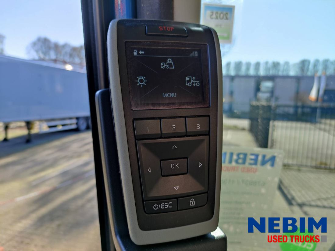 Volvo FH 500 6x4 - Hydraulic system - Trekker: afbeelding 5 Volvo FH 500 6x4 - Hydraulic system - Trekker: afbeelding 5
