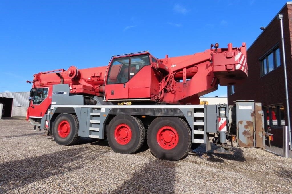 Liebherr LTM 1055-3.2 - Alle terrein kraan: afbeelding 4 Liebherr LTM 1055-3.2 - Alle terrein kraan: afbeelding 4