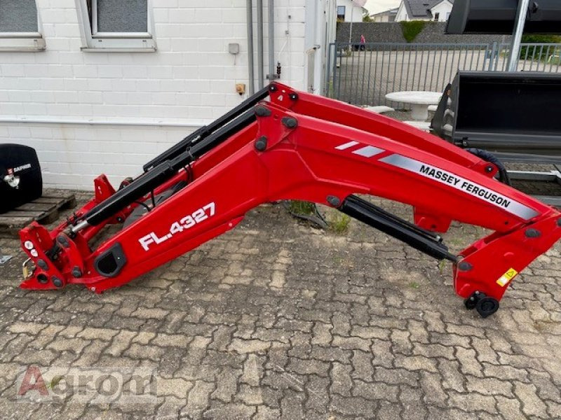 Massey Ferguson 4327 - Voorlader voor tractor: afbeelding 1 Massey Ferguson 4327 - Voorlader voor tractor: afbeelding 1
