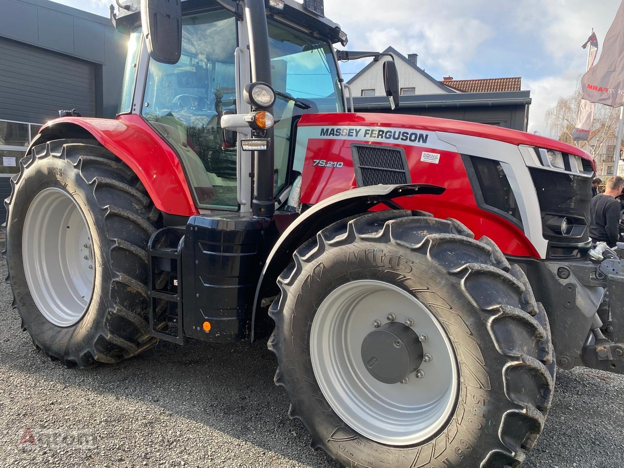 Massey Ferguson 7S.210 Dyna-VT EXCLUSIVE - Tractor: afbeelding 2 Massey Ferguson 7S.210 Dyna-VT EXCLUSIVE - Tractor: afbeelding 2