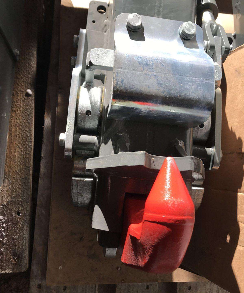 Merlo Merlo - Motorkap voor Landbouwmachine: afbeelding 5 Merlo Merlo - Motorkap voor Landbouwmachine: afbeelding 5