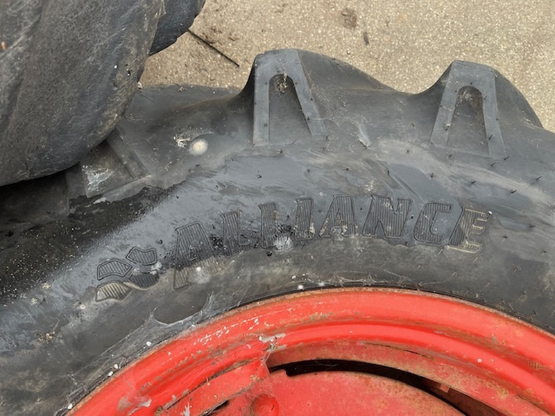 Alliance en Goodyear 18.4 30 - Velg: afbeelding 3 Alliance en Goodyear 18.4 30 - Velg: afbeelding 3