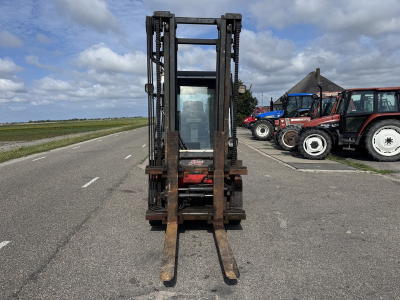 Dantruck Heden 8440 DG - Diesel heftruck: afbeelding 2 Dantruck Heden 8440 DG - Diesel heftruck: afbeelding 2