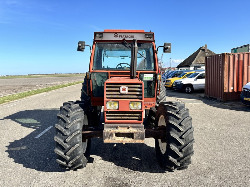 Fiat 85-90 DT - Tractor: afbeelding 2 Fiat 85-90 DT - Tractor: afbeelding 2