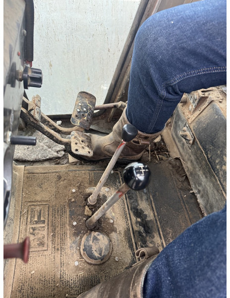 Massey Ferguson 590 - Tractor: afbeelding 4 Massey Ferguson 590 - Tractor: afbeelding 4