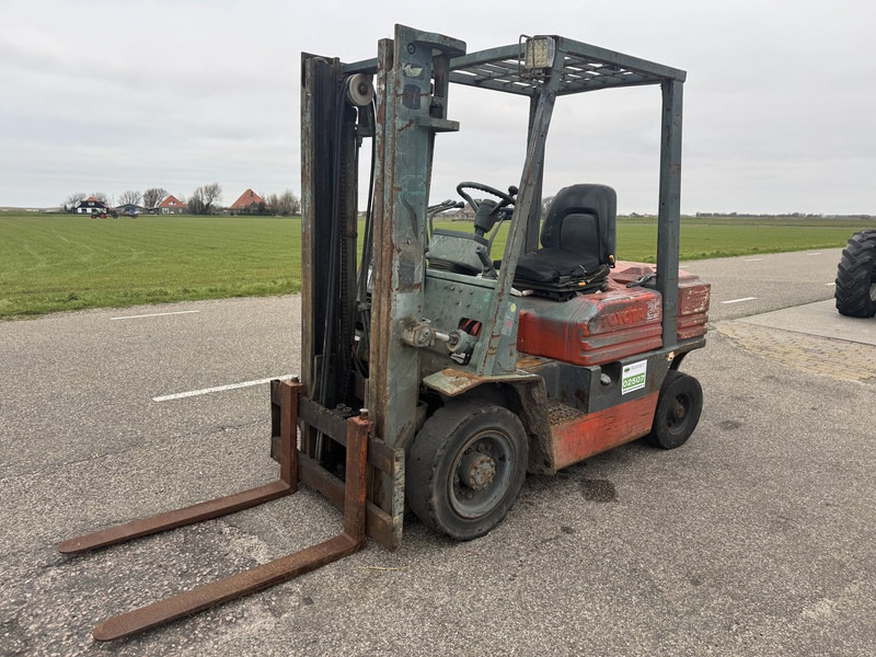 Toyota FD25D - Diesel heftruck: afbeelding 1 Toyota FD25D - Diesel heftruck: afbeelding 1