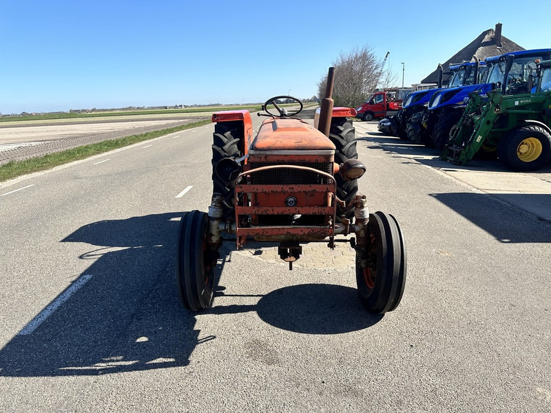 Zetor 4511 - Tractor: afbeelding 2 Zetor 4511 - Tractor: afbeelding 2