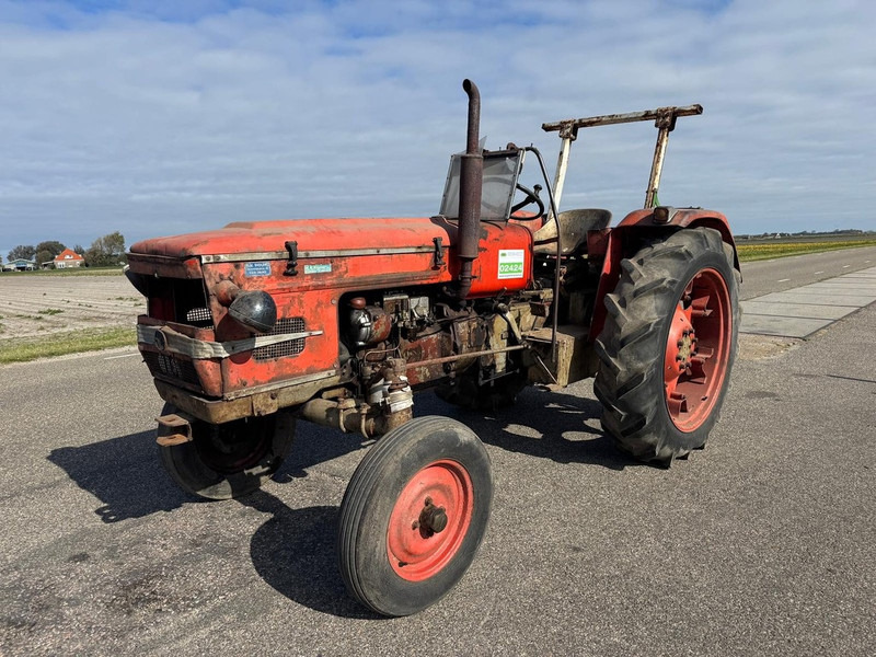 Zetor 4511 - Tractor: afbeelding 1 Zetor 4511 - Tractor: afbeelding 1