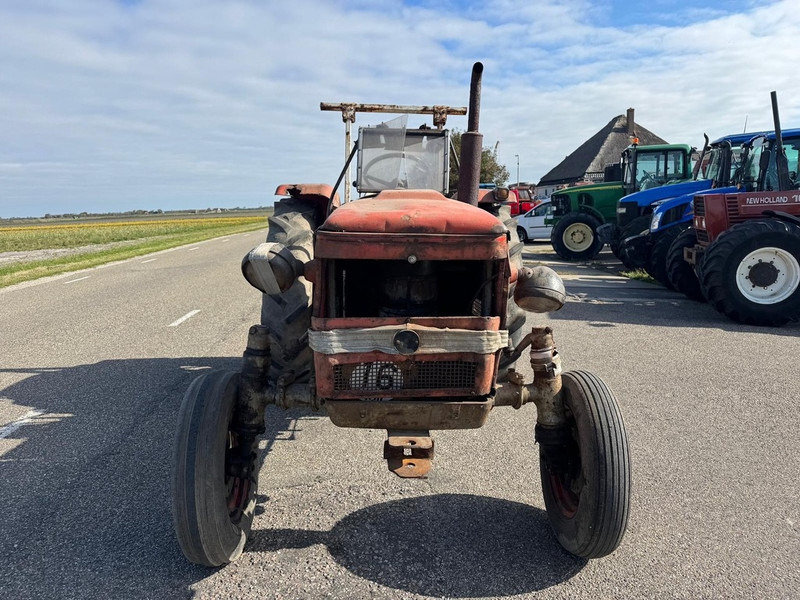 Zetor 4511 - Tractor: afbeelding 2 Zetor 4511 - Tractor: afbeelding 2