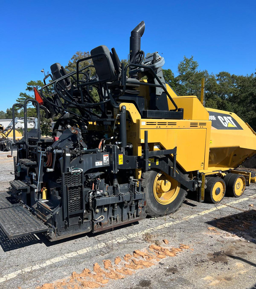 Caterpillar AP500F - Asfaltafwerkmachine: afbeelding 1 Caterpillar AP500F - Asfaltafwerkmachine: afbeelding 1