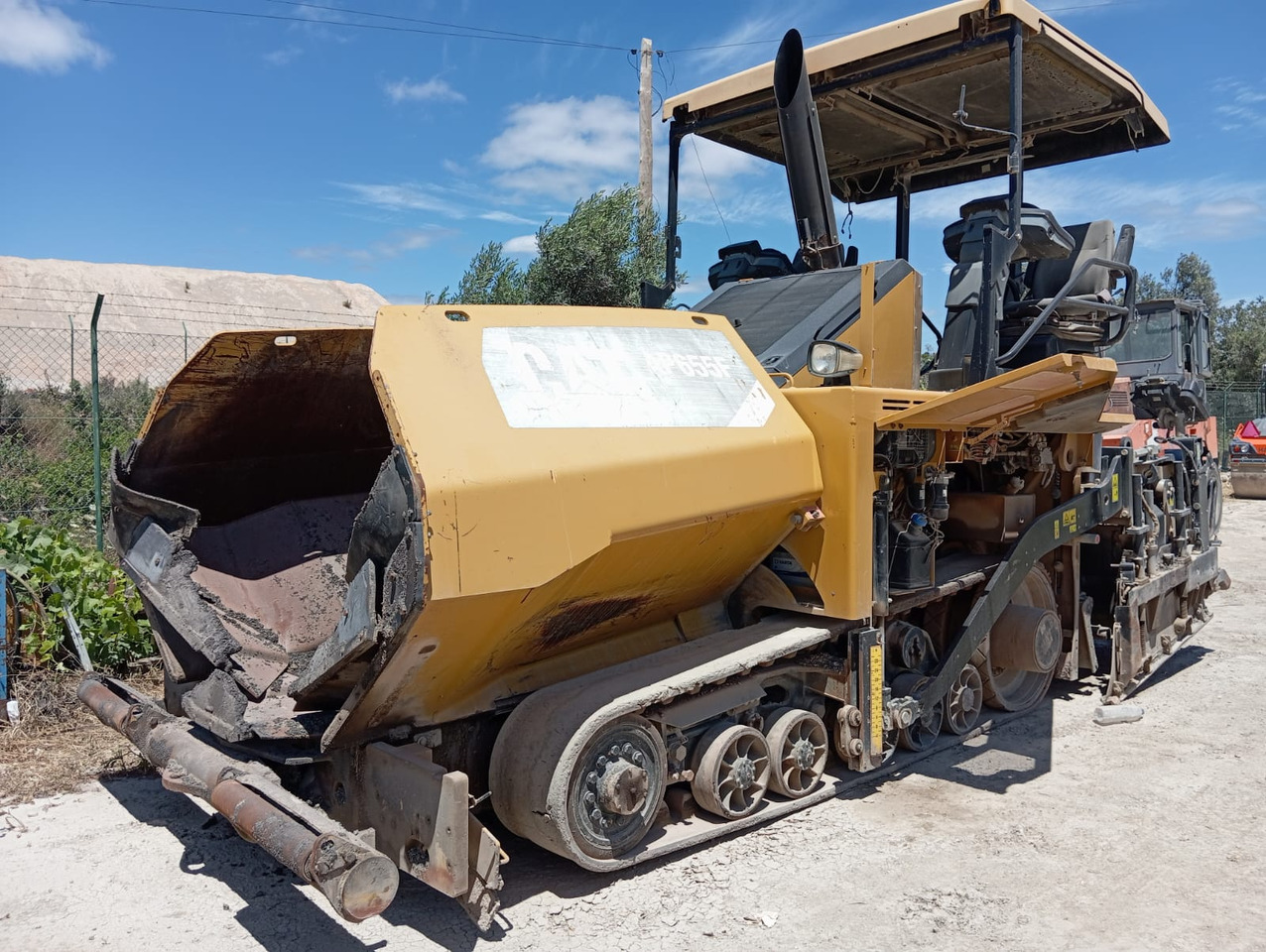 Caterpillar AP655F - Asfaltafwerkmachine: afbeelding 3 Caterpillar AP655F - Asfaltafwerkmachine: afbeelding 3