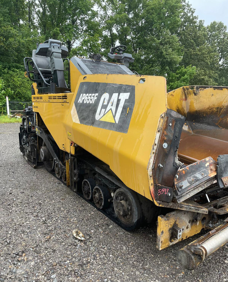 Caterpillar AP655F - Asfaltafwerkmachine: afbeelding 3 Caterpillar AP655F - Asfaltafwerkmachine: afbeelding 3