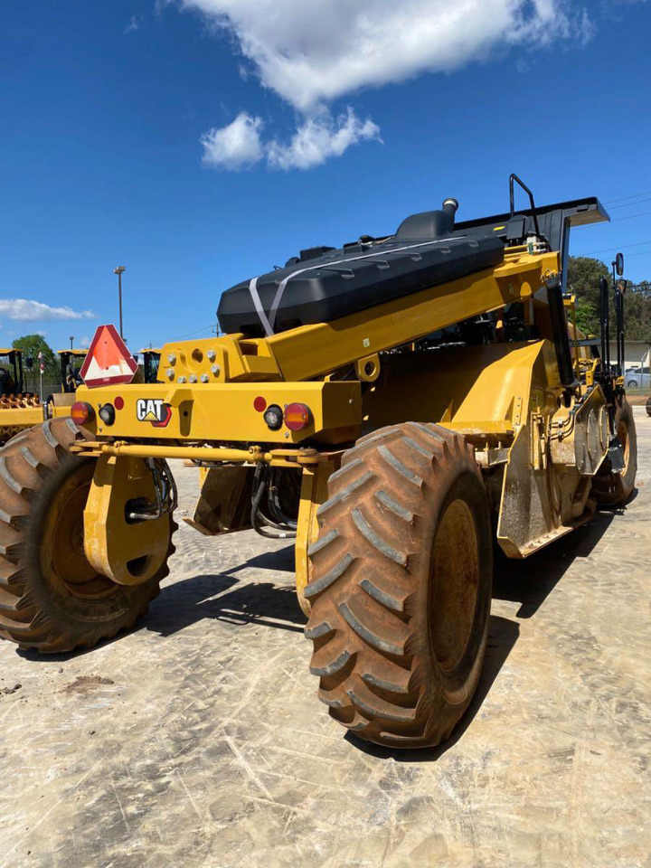 Caterpillar RM400 - Bodemstabliseerder: afbeelding 3 Caterpillar RM400 - Bodemstabliseerder: afbeelding 3