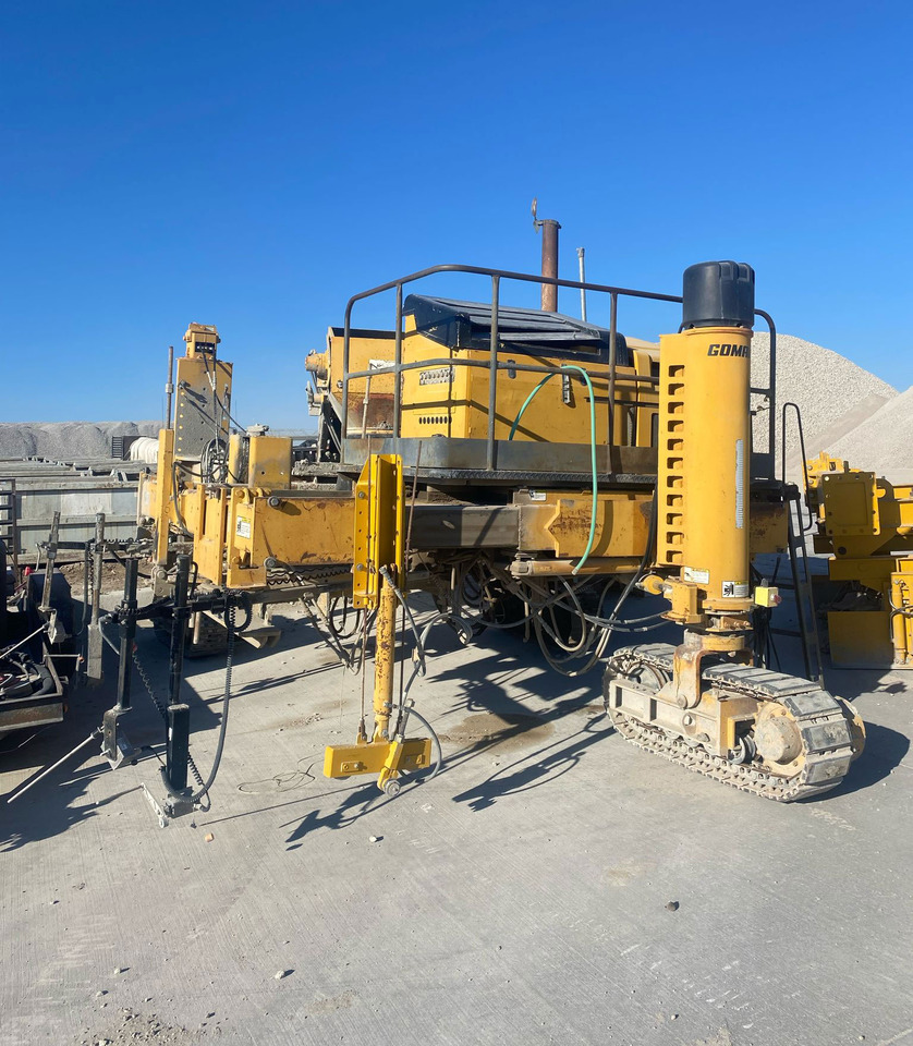 Gomaco Commander III - Slipform paver: afbeelding 1 Gomaco Commander III - Slipform paver: afbeelding 1