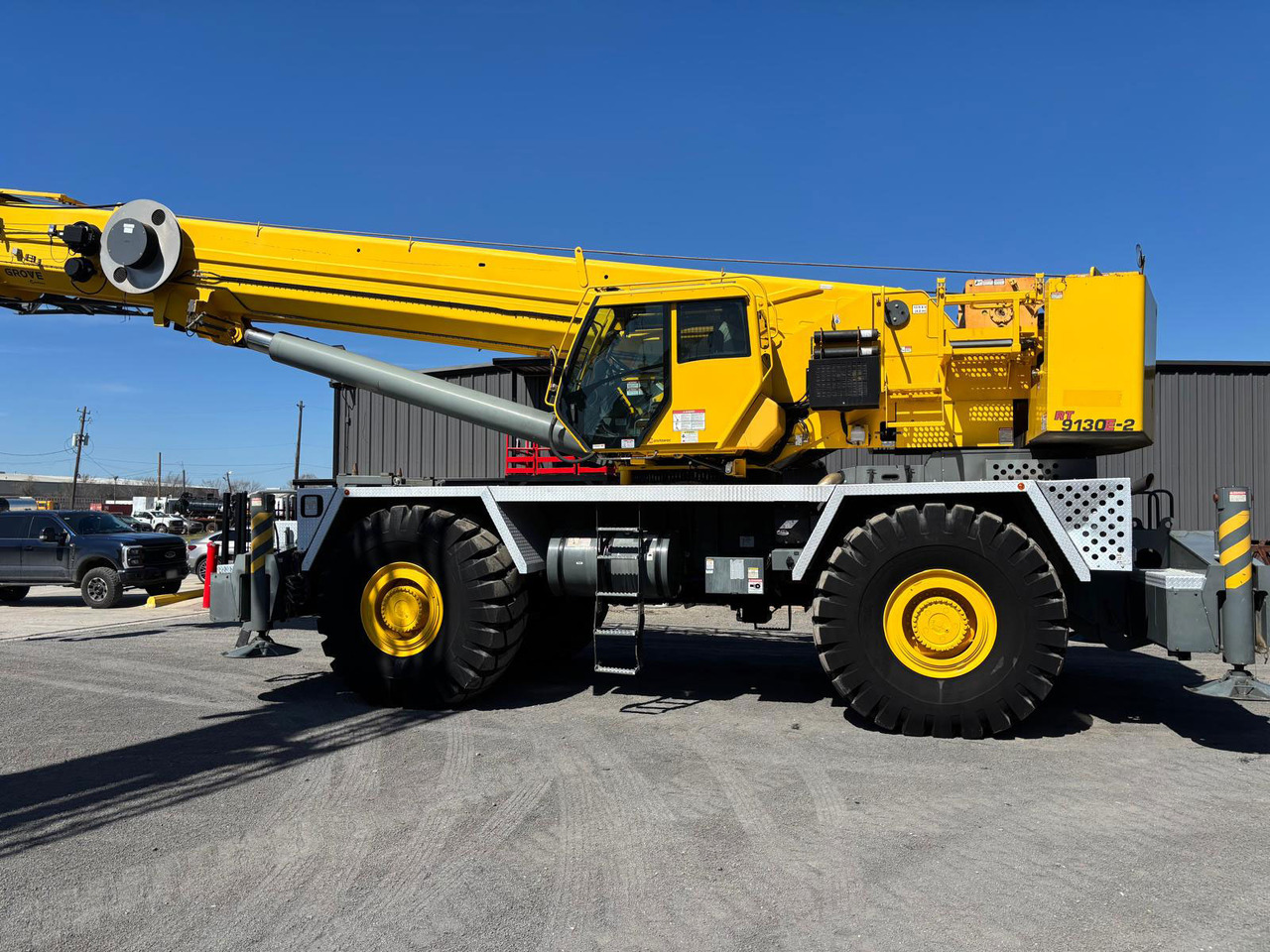Grove RT9130E-2 - Mobiele kraan: afbeelding 2 Grove RT9130E-2 - Mobiele kraan: afbeelding 2