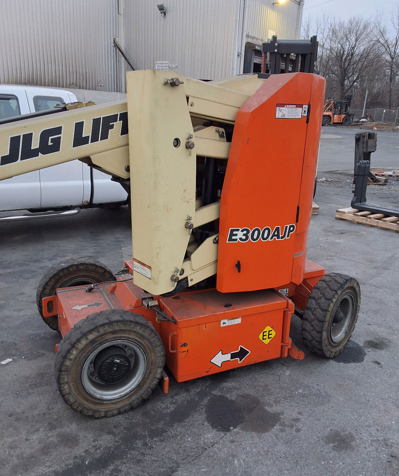 JLG E300AJP - Telescooplader: afbeelding 1 JLG E300AJP - Telescooplader: afbeelding 1