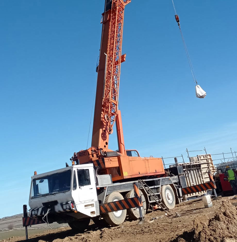 Luna AT-50/40 - Mobiele kraan: afbeelding 1 Luna AT-50/40 - Mobiele kraan: afbeelding 1