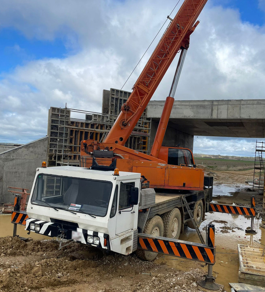 Luna AT-50/40 - Mobiele kraan: afbeelding 5 Luna AT-50/40 - Mobiele kraan: afbeelding 5