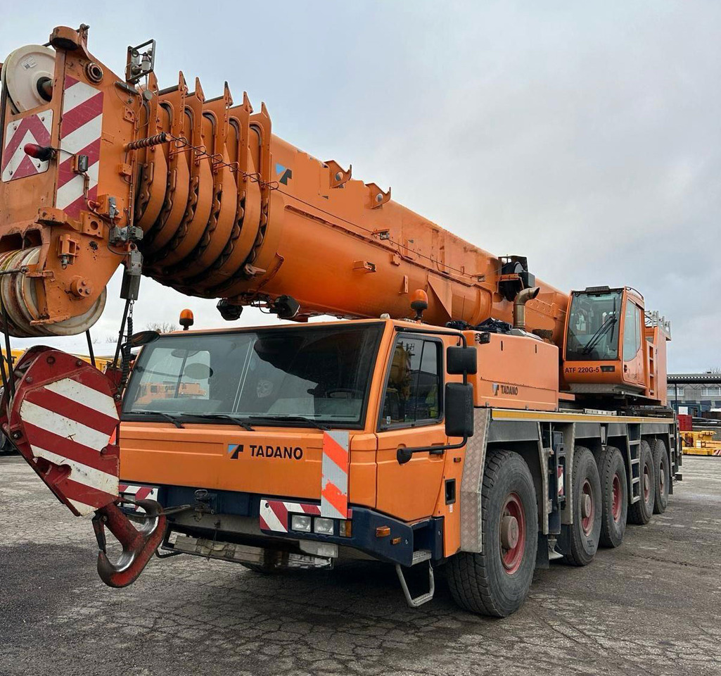 Tadano Faun ATF 220G-5 - Mobiele kraan: afbeelding 2 Tadano Faun ATF 220G-5 - Mobiele kraan: afbeelding 2