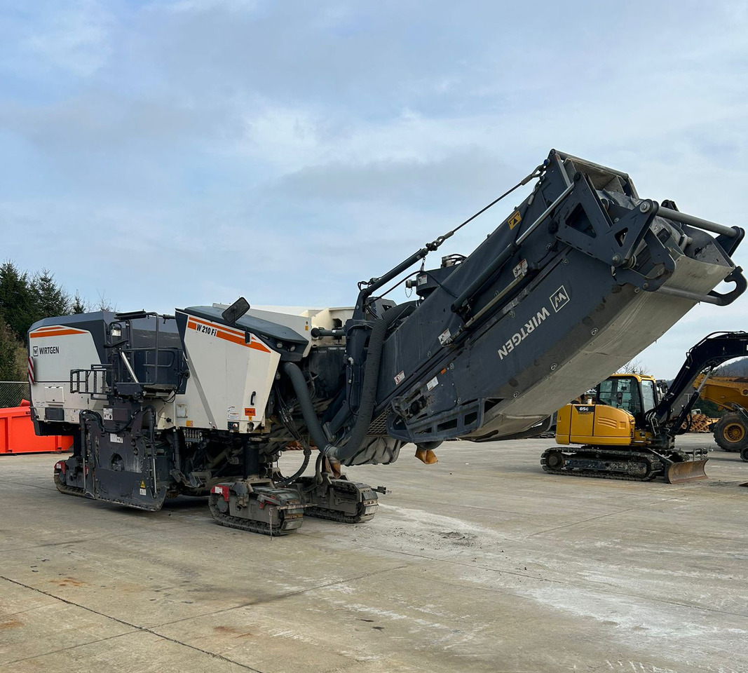 Wirtgen W 210 FI - Asfaltafwerkmachine: afbeelding 3 Wirtgen W 210 FI - Asfaltafwerkmachine: afbeelding 3