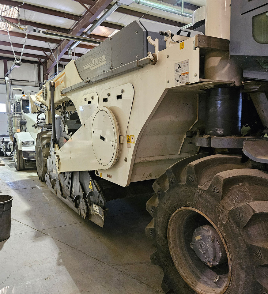 Wirtgen WR 2400 - Bodemstabliseerder: afbeelding 4 Wirtgen WR 2400 - Bodemstabliseerder: afbeelding 4