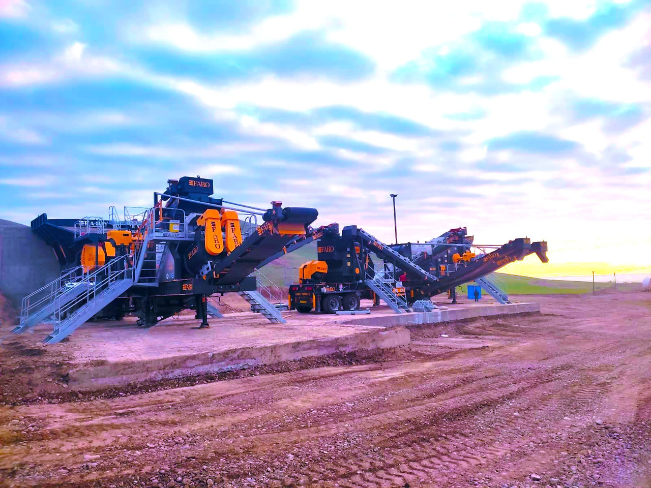 FABO Mobile crusher - Mobiele breker: afbeelding 2 FABO Mobile crusher - Mobiele breker: afbeelding 2